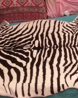 Tappeto a forma di zebra