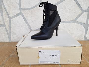 Stivaletti in pelle nera tacco 11