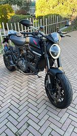Ducati monster + 937