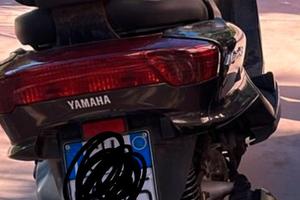 Yamaha majesty 250