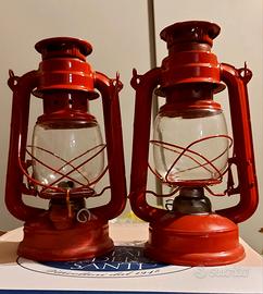 Lanterne a petrolio rosse vintage