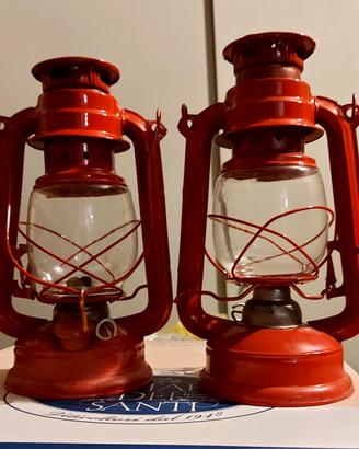 Lanterne a petrolio rosse vintage