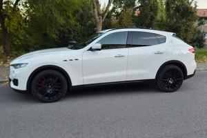 Maserati levante  diesel  250cv