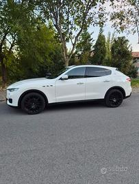 Maserati levante  diesel  250cv