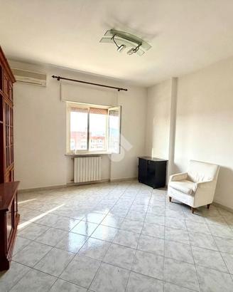 3 LOCALI A SCAFATI
