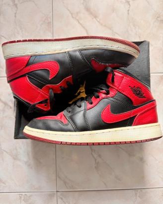 Nike Air Jordan 1 alte rosse e nere