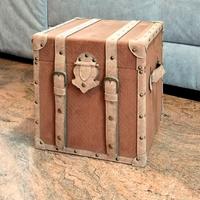 Cubo contenitore con lato 37 cm prop di scena