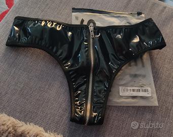 slip in latex taglia L