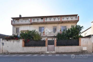 CASA SEMINDIPENDENTE A SESTU