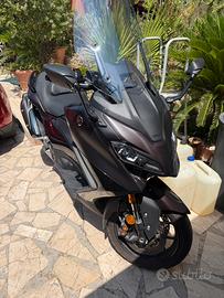Tmax 560 tech max