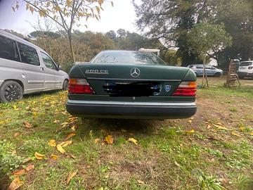 Mercedes 200 CE