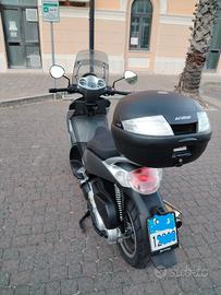 Scarabeo 500 light 