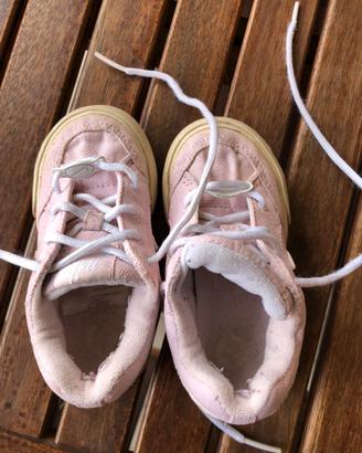Scarpe Nike bambina nr. 22