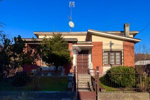 CASA INDIPENDENTE A PIETRA DE' GIORGI