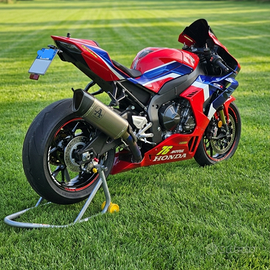 Honda cbr1000rr r