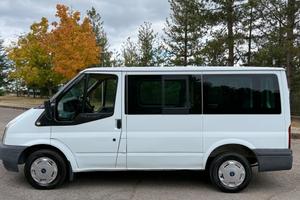 Ford transit 9 posti