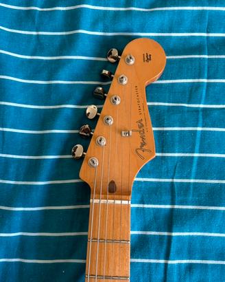 Fender Stratocaster 50s Vintera Daphne blue