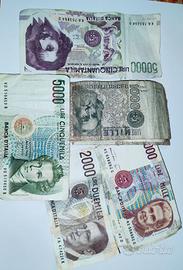 Monete italiane fuori corso.