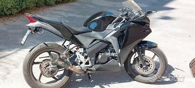 CBR 125 R