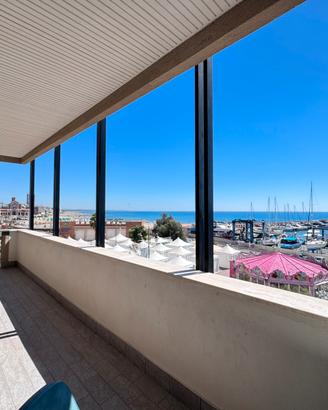 Fronte mare nettuno