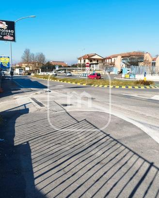 Locale commerciale, bar in centro a frosinone