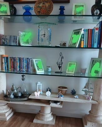 libreria con capitelli 