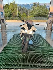 Yamaha R1 bigbang