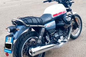 Moto Guzzi V7 Special 