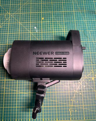 Luce neewer RGB 70w cb60