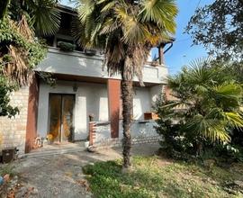 Casa singola oppure 2unità abitative con giardino