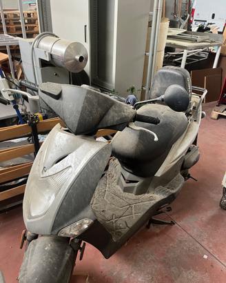 Kymco Agility 50 – fermo da anni, da revisionare