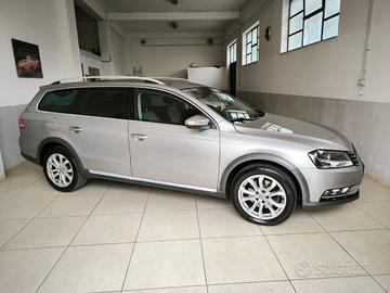 VOLKSWAGEN Passat Alltrack 2.0 TDI 4motion BlueM