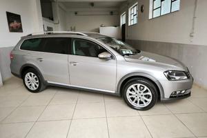 VOLKSWAGEN Passat Alltrack 2.0 TDI 4motion BlueM