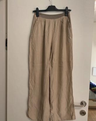 Mango: pantaloni ampi