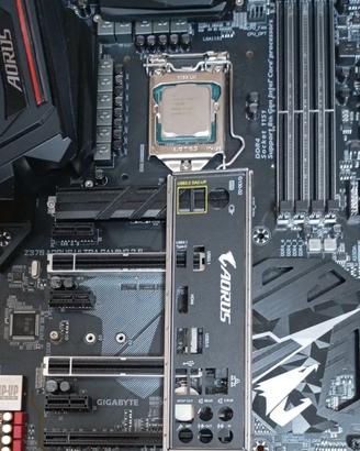 Z370 Gigabyte Ultra  Gaming + i7 8700k 6 core