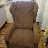 Poltrona Alzapersona Elettrica