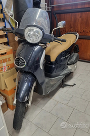 Scooter 125 scarabeo
