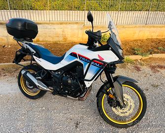 Transalp 750 (5000km in garanzia) full optional..
