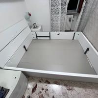 Struttura letto contenitore con rete con doghe