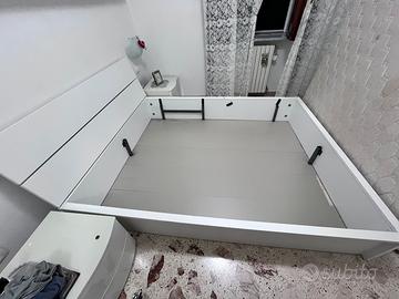 Struttura letto contenitore con rete con doghe