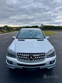 Mercedes benz ML320. Edizione limitata