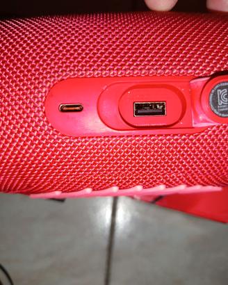 CHARGE 5 jbl  ORIGINALE 100%