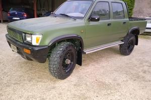 Toyota hilux 2.4 d aspirato cassonato 4 porte