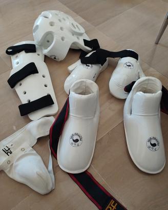 protezioni sport da combattimento seminuovo