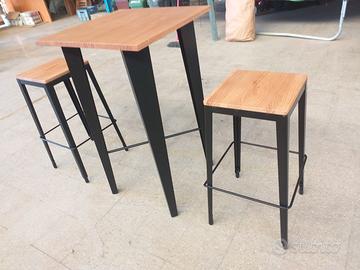 Tavolini e sgabelli