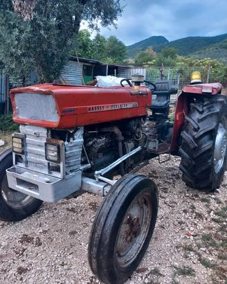 Trattore agricolo Massey Ferguson 155