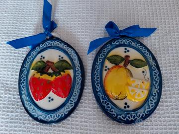 decorazioni in ceramica da appendere