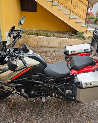 Moto TRK 702 X