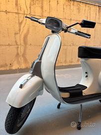 Vespa 50 Special
