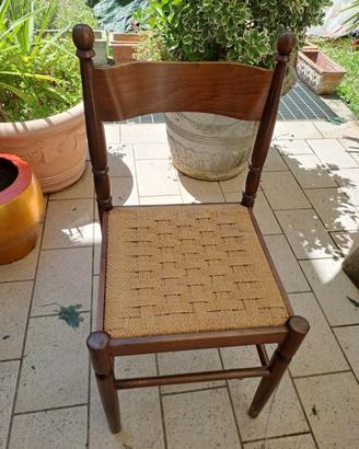 sedia in legno lucido con seduta removibile